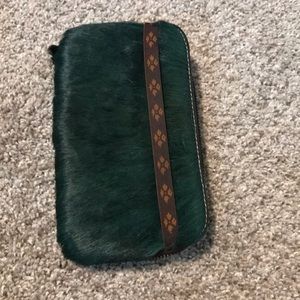 Emerald green fur zip wallet Patricia Nash